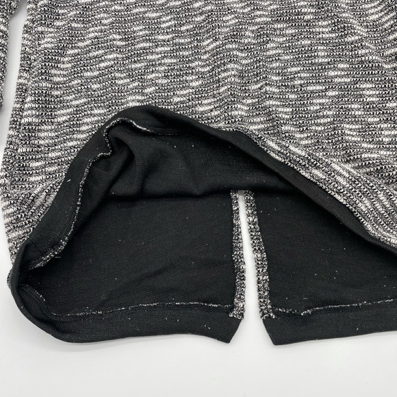 Emelia L Black White 3/4 Sleeve pullover Knit Sweater - Picture 4 of 11